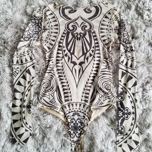 Black Bead | Patterned Longsleeve Bodysuit